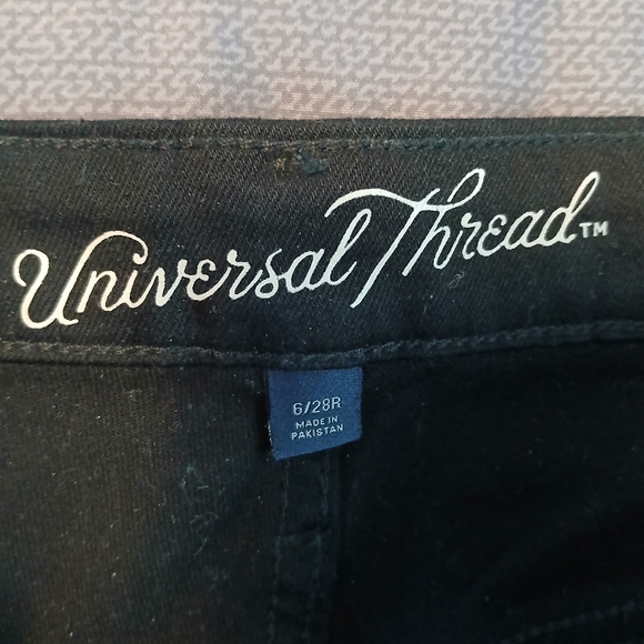 Universal Thread Black Jean Shorts - Picture 3 of 3